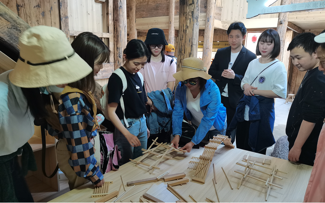 �½�(�й���)���޹�˾����